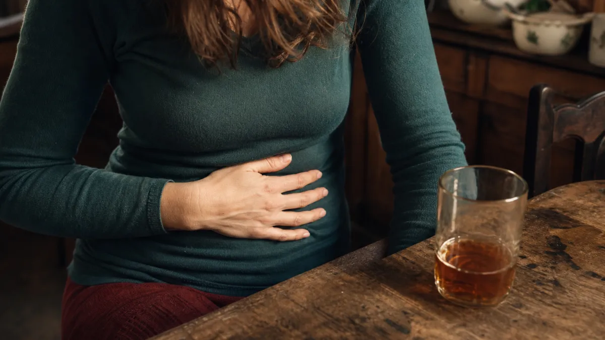 Trouble et douleur abdominale : causes et signes d'alerte